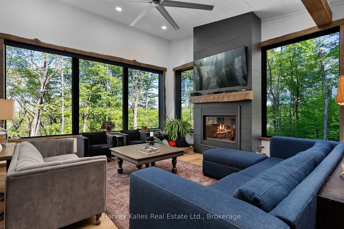 House in Huntsville, Ontario, Canada 5 - 18648425