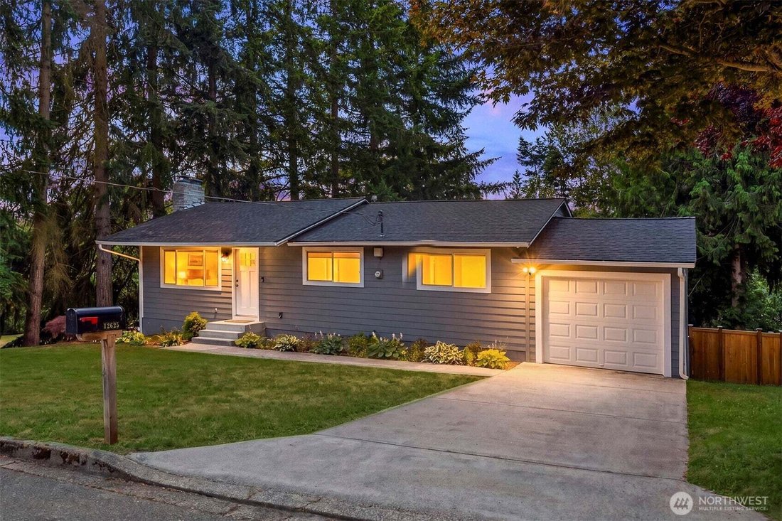 House in Newcastle, Washington, United States 1 - 18642646