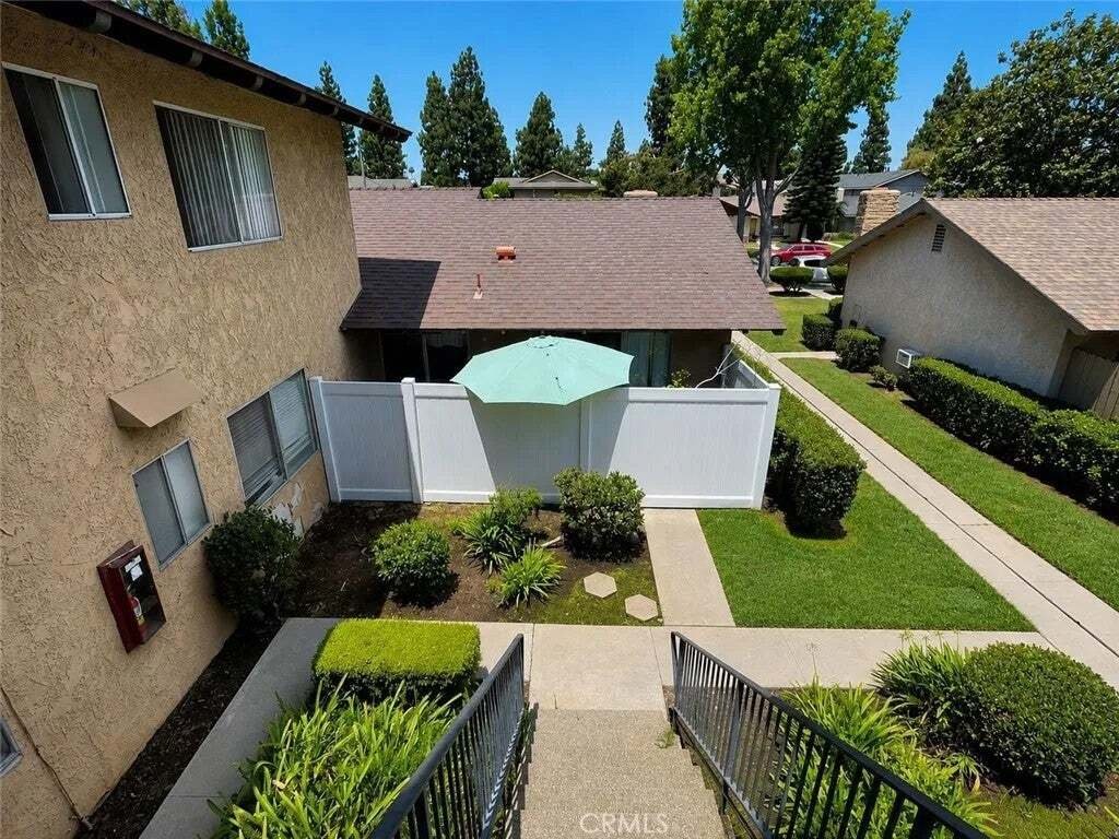 Santa Ana, California, United States 5 - 18646539