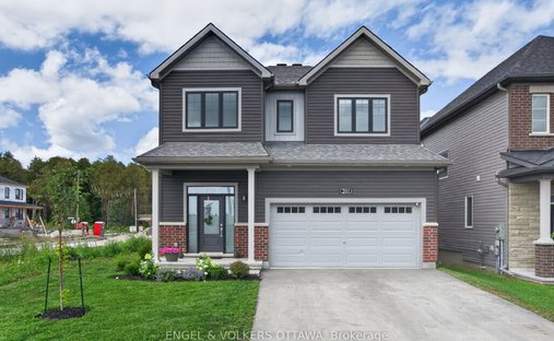 House in Ottawa, Ontario, Canada 1