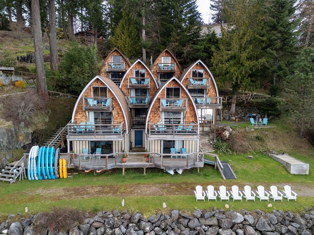 Heriot Bay, British Columbia, Canada 5 - 18643570