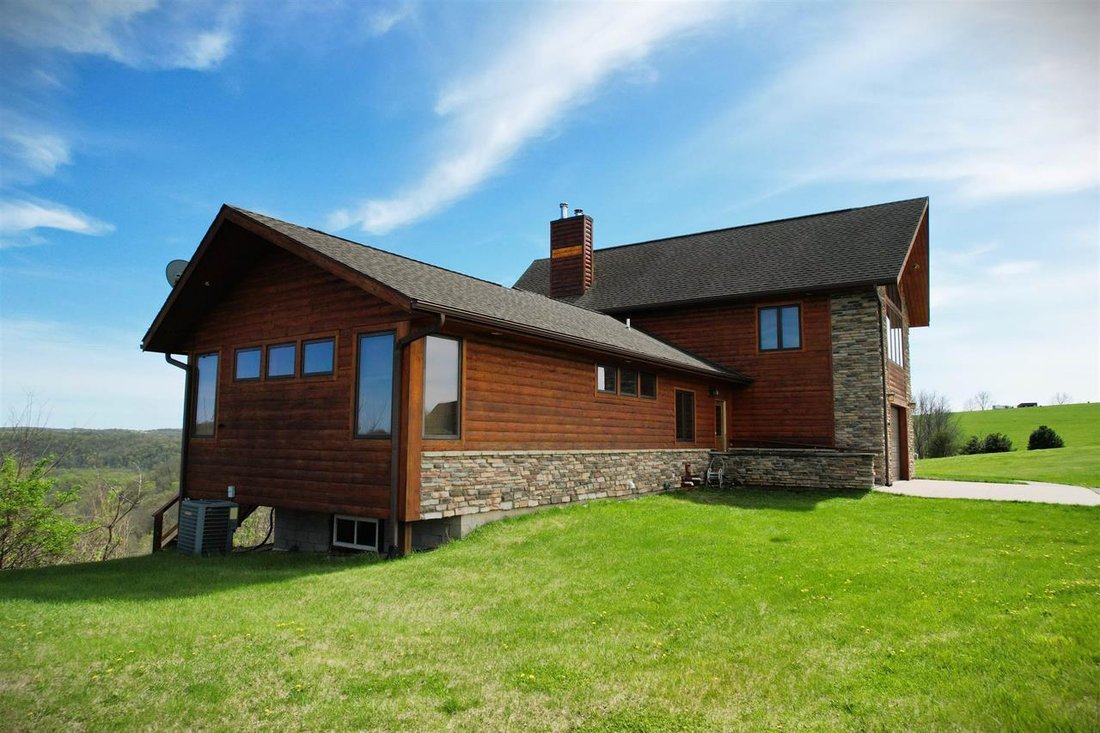 House in Eastman, Wisconsin, United States 3 - 17021159