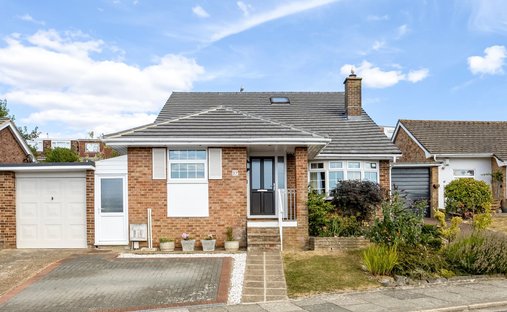 Bungalow in Hangleton, Hove, England 1