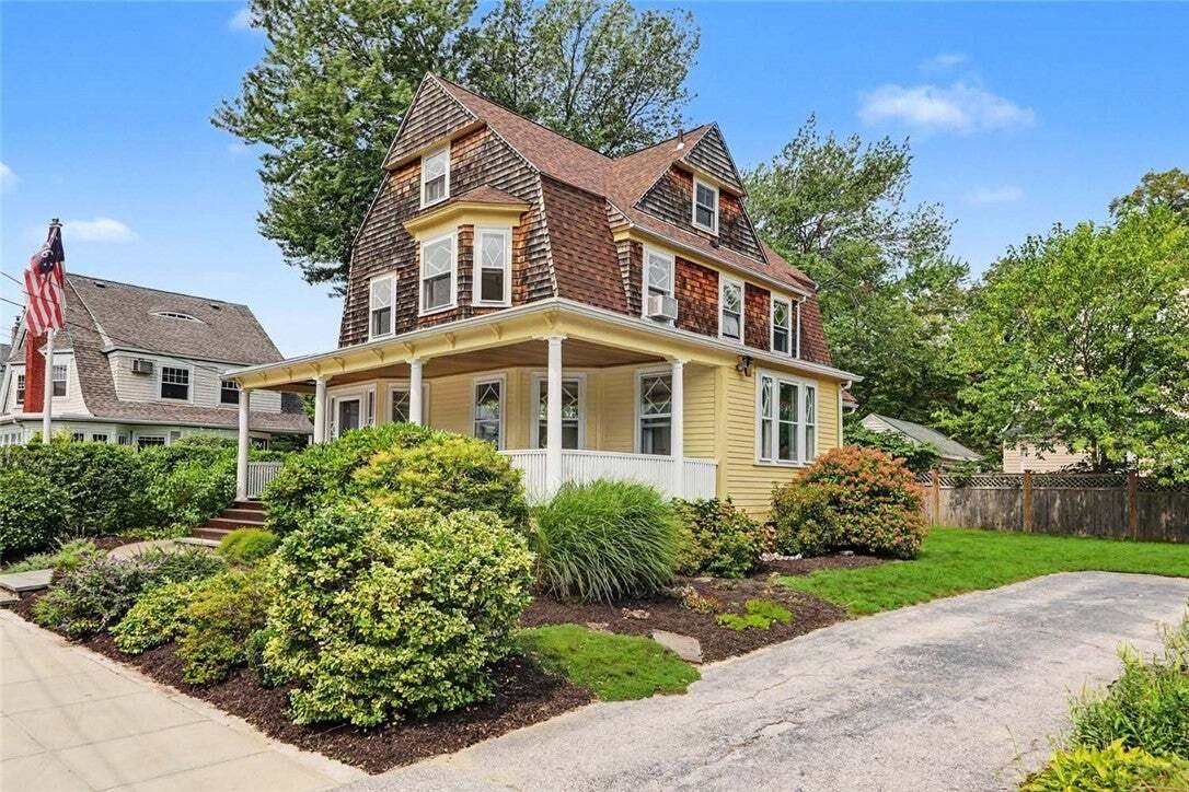 House in Cranston, Rhode Island, United States 2 - 18645740
