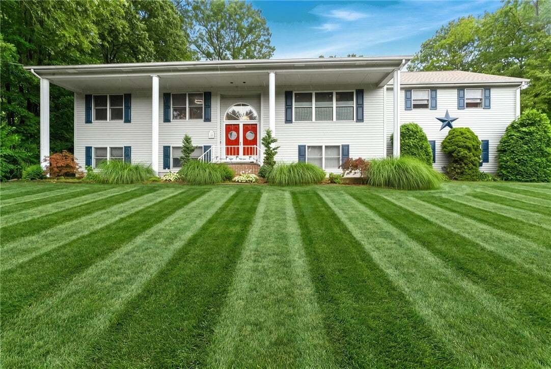 House in Woonsocket, Rhode Island, United States 2 - 18647378