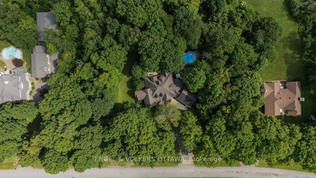 House in Ottawa, Ontario, Canada 3 - 18644152