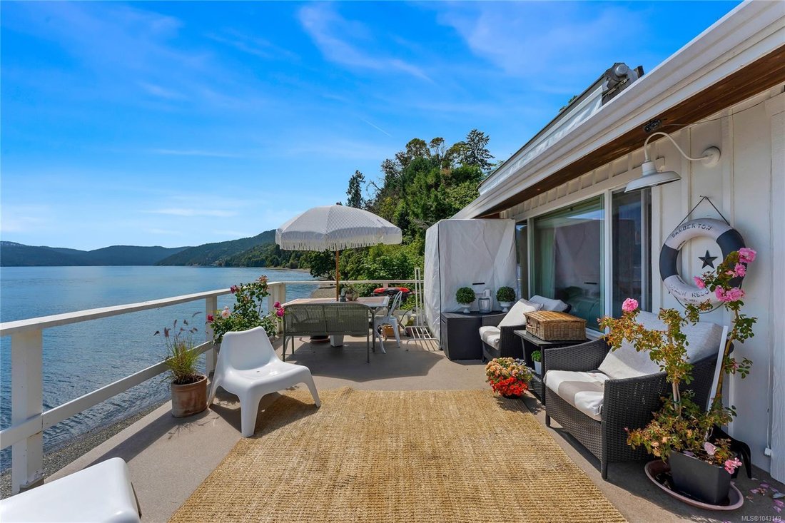 Mill Bay, British Columbia, Canada 1 - 18643532