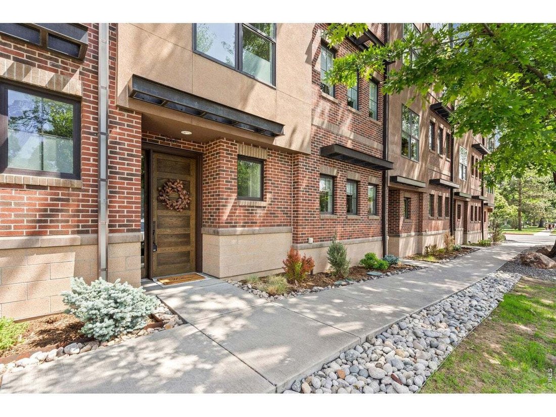 Townhouse in Fort Collins, Colorado, United States 3 - 18646027