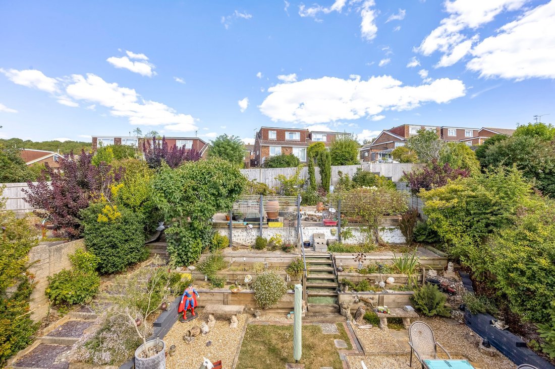 Bungalow in Hangleton, Hove, England 3 - 18644251