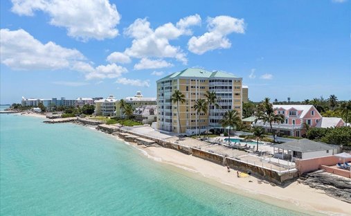 Condo in Nassau, New Providence, The Bahamas 1