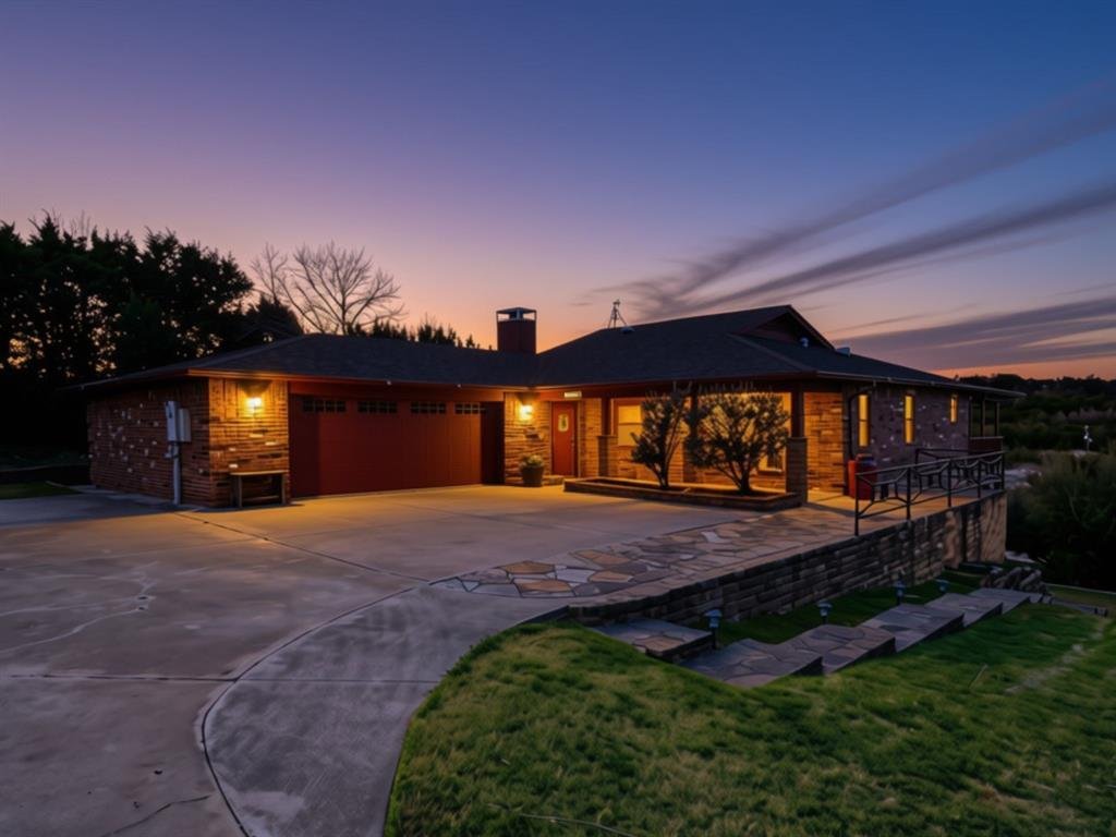 House in Granbury, Texas, United States 2 - 17485683