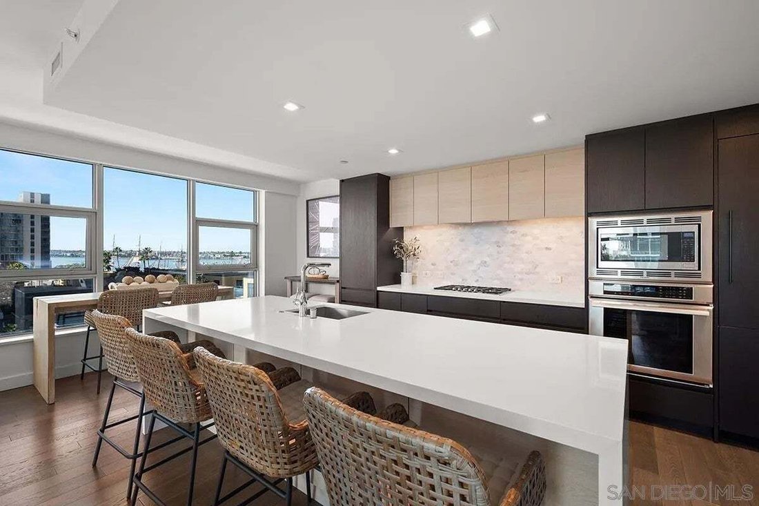 Condo in San Diego, California, United States 3 - 18646516