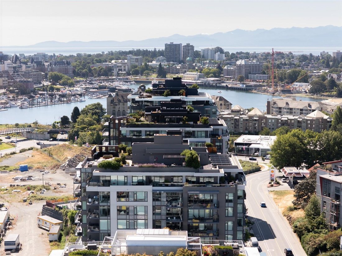 Condo in Victoria, British Columbia, Canada 4 - 18643548