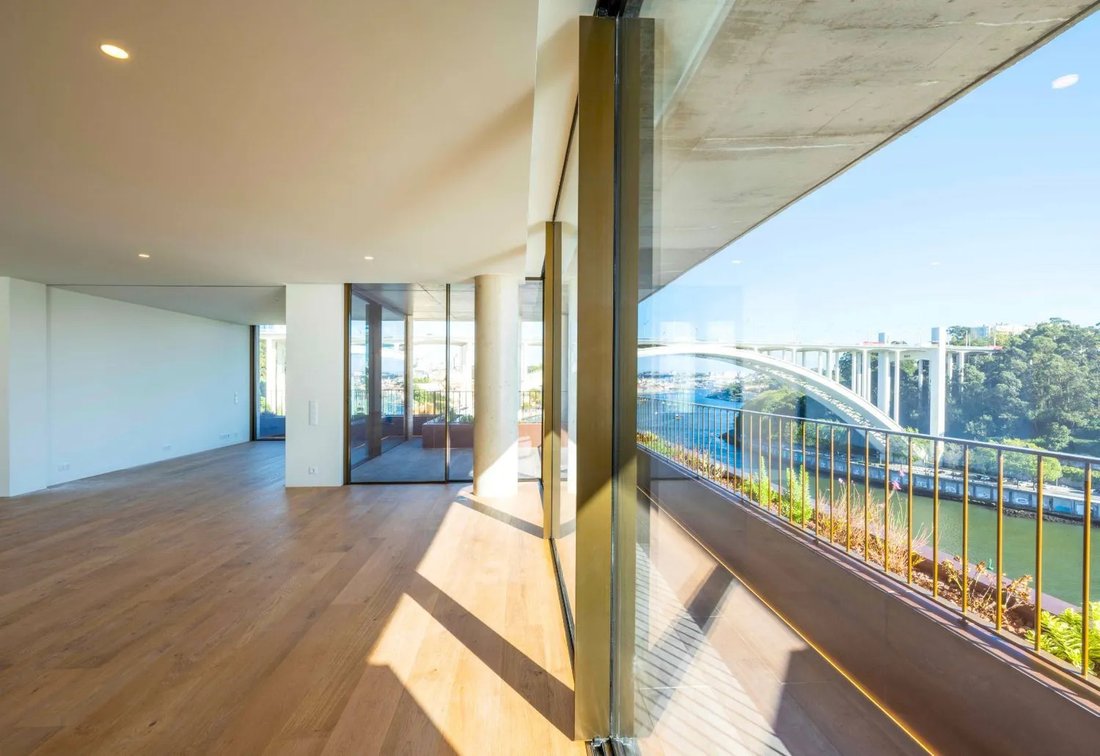 Apartment in Lordelo do Ouro e Massarelos, Porto District, Portugal 4 - 15183262