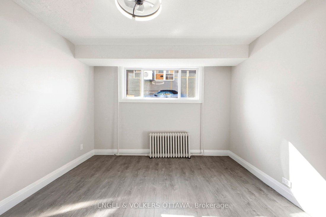 Ottawa, Ontario, Canada 5 - 18644157