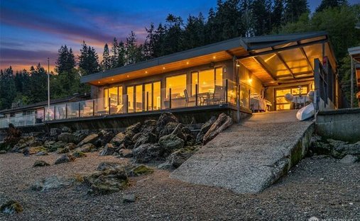 House in Camano, Washington, United States 1