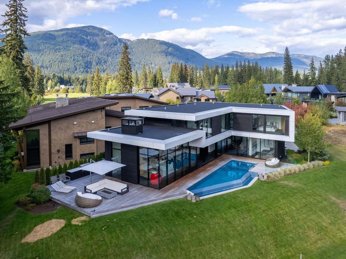 House in Whistler, British Columbia, Canada 1 - 18643136