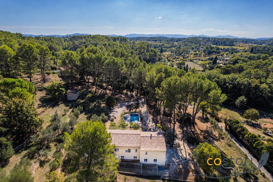 Villa in Centre Ancien, Draguignan, France 2 - 18648521