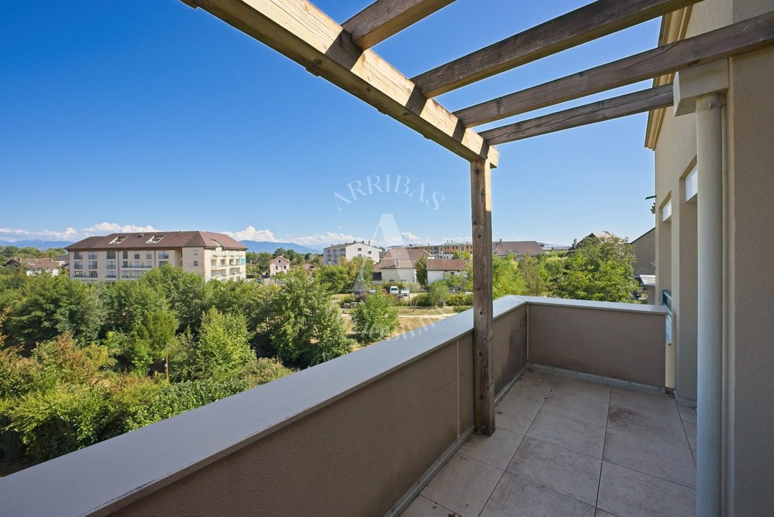 Apartment in Divonne-les-Bains, Auvergne-Rhône-Alpes, France 1 - 18648510