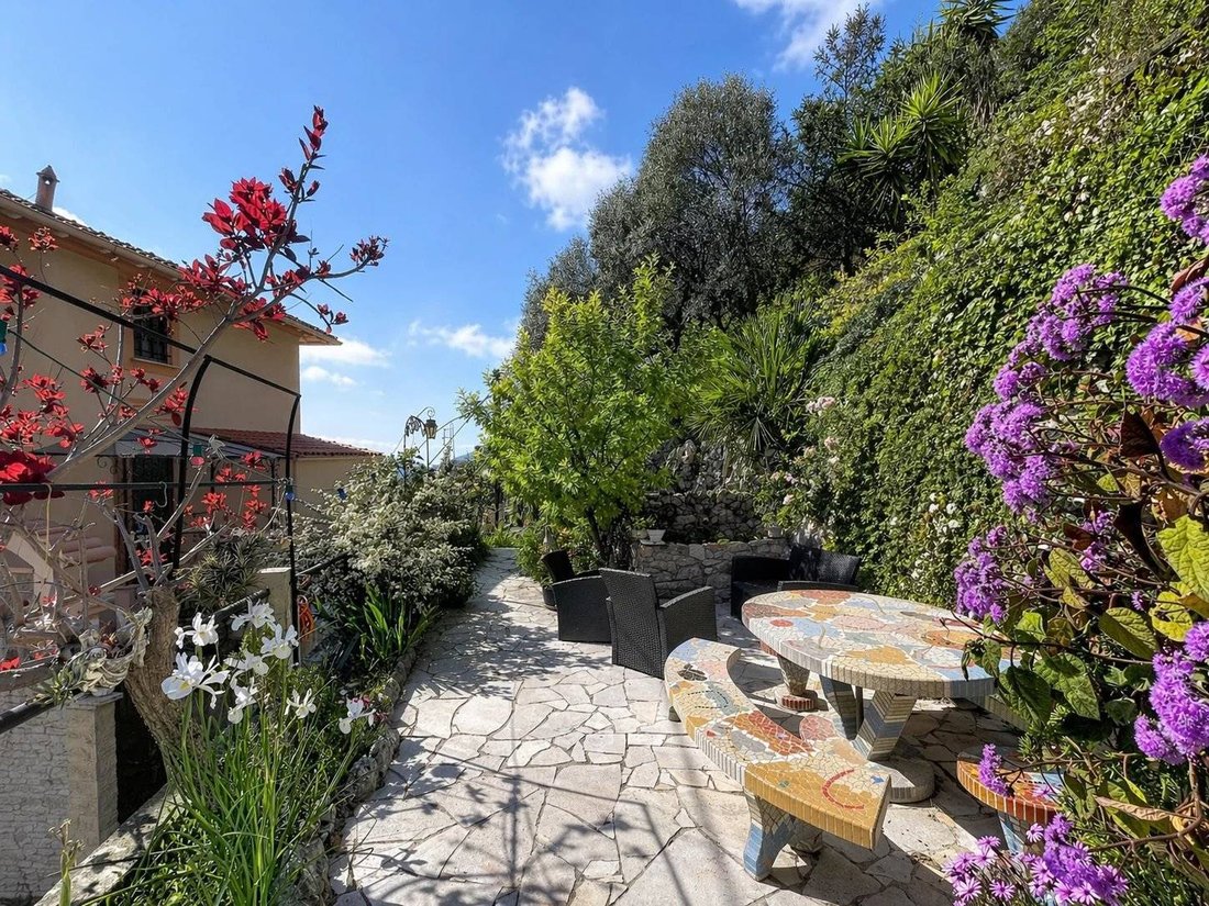 House in Menton, Provence-Alpes-Côte d'Azur, France 1 - 17720767