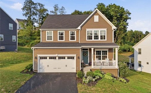 House in Zelienople, Pennsylvania, United States 1