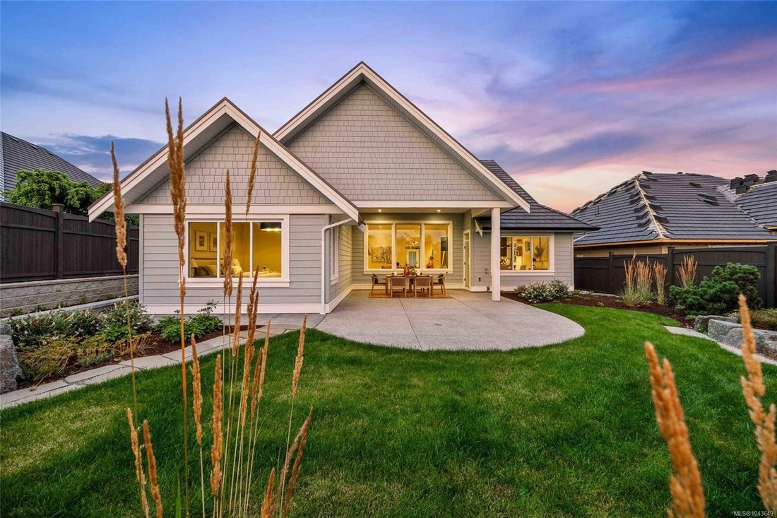 House in Courtenay, British Columbia, Canada 3 - 18643660
