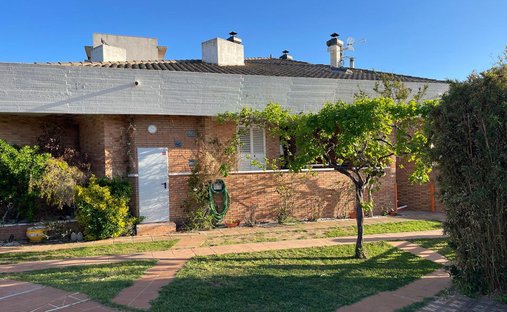 Townhouse in Roses, Catalonia, Spain 1