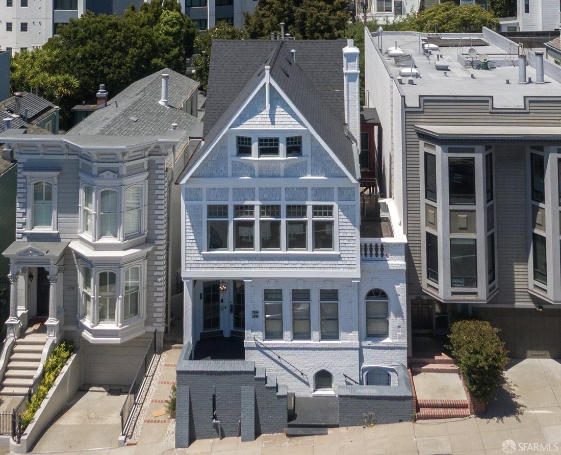 San Francisco, California, United States 3 - 18642998