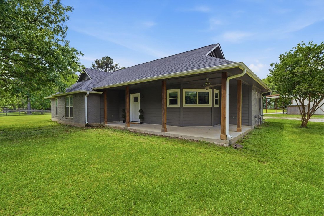 House in Tomball, Texas, United States 5 - 18647077