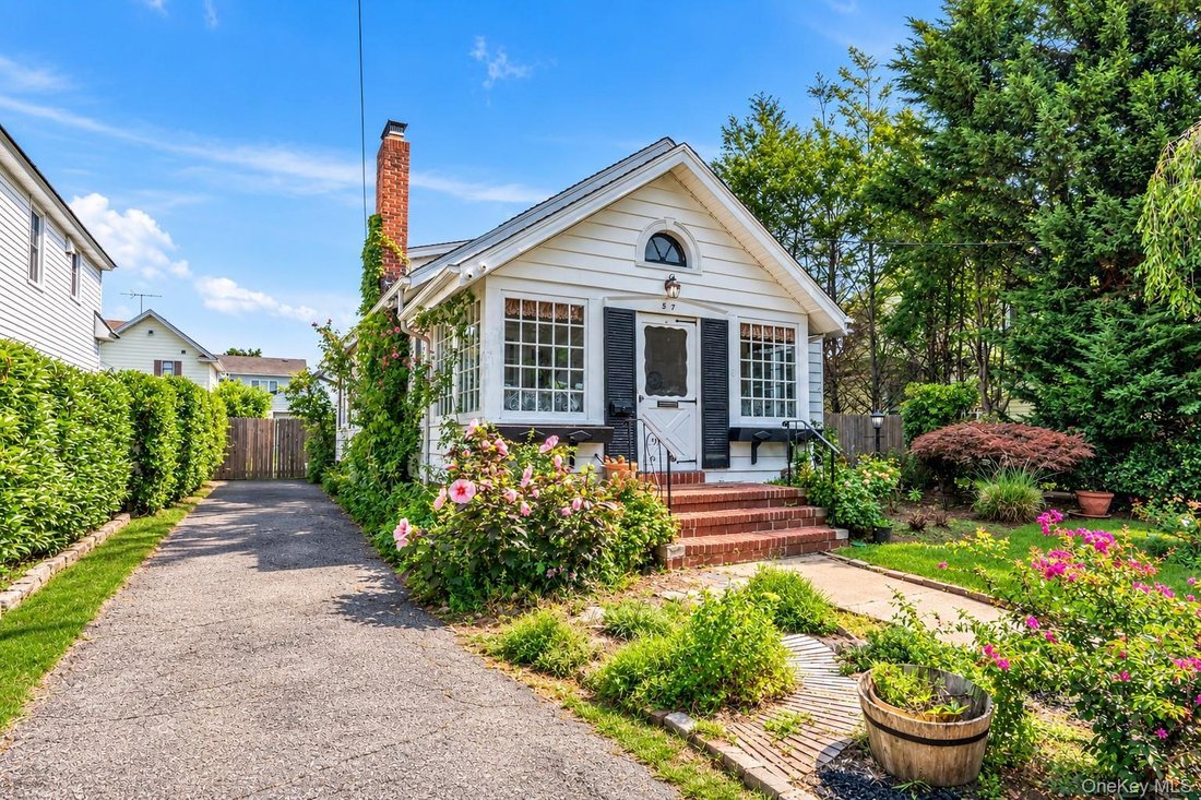 House in Rockville Centre, New York, United States 2 - 18646958