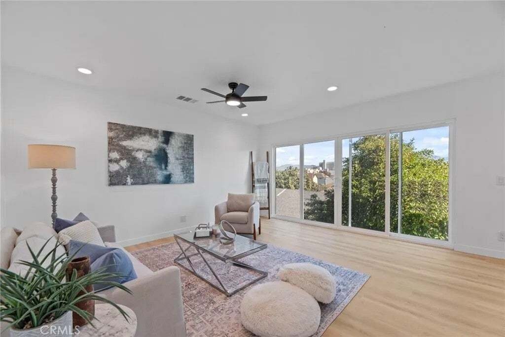 Condo in Los Angeles, California, United States 2 - 18229726
