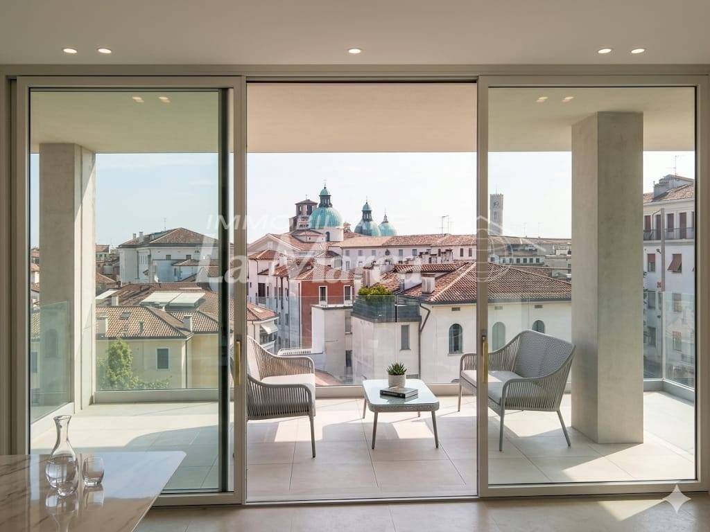 Apartment in Cathedral - Piazza dei Signori, Treviso, Italy 1 - 18645607