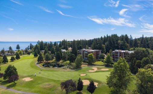 Condo in Saanich, British Columbia, Canada 1