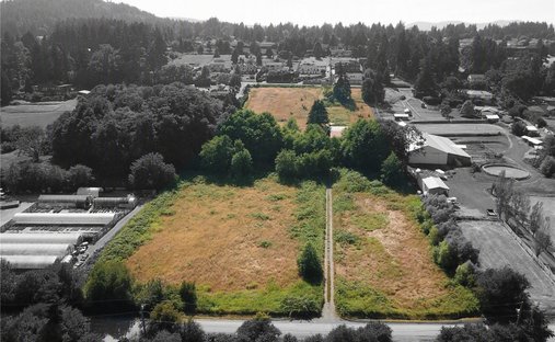 Land in Victoria, British Columbia, Canada 1