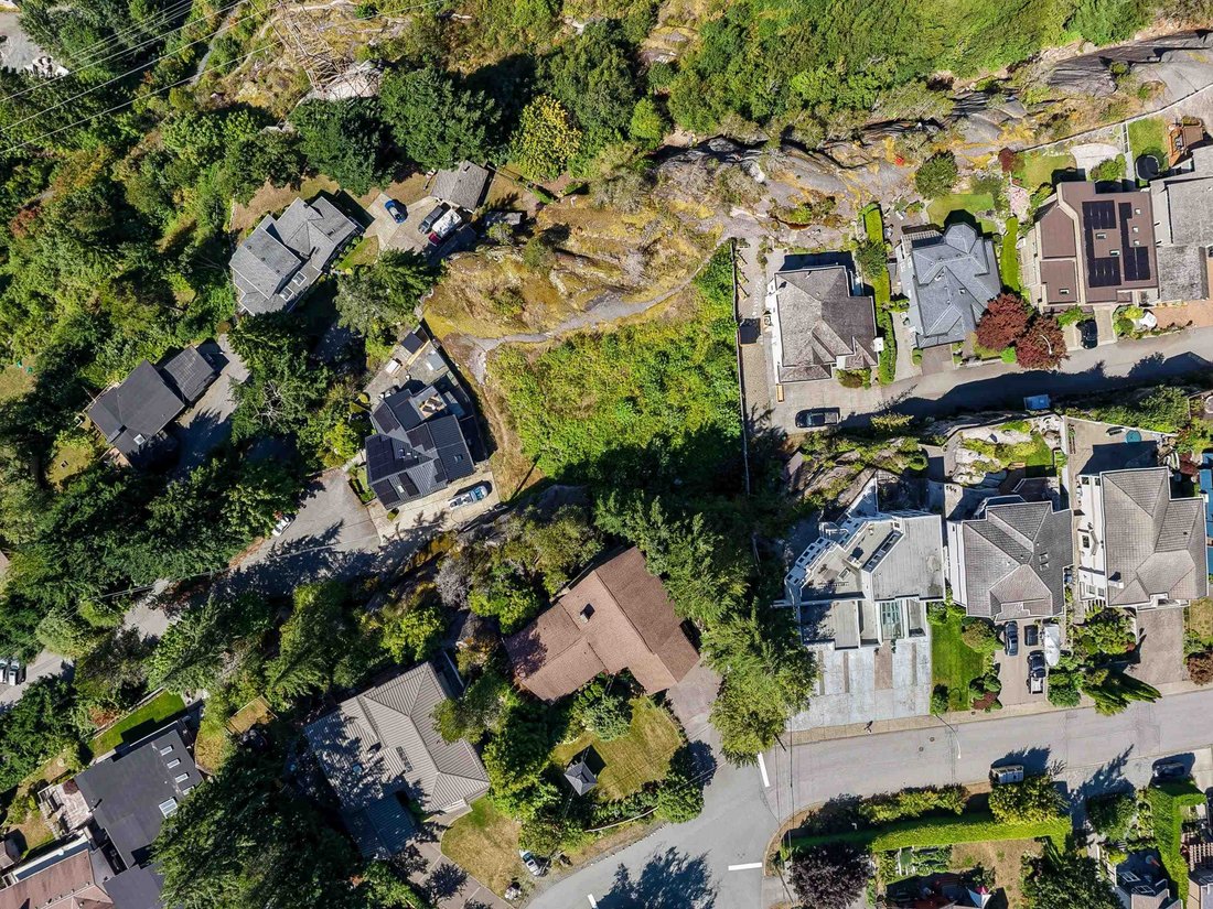 Land in Squamish, British Columbia, Canada 2 - 18643187