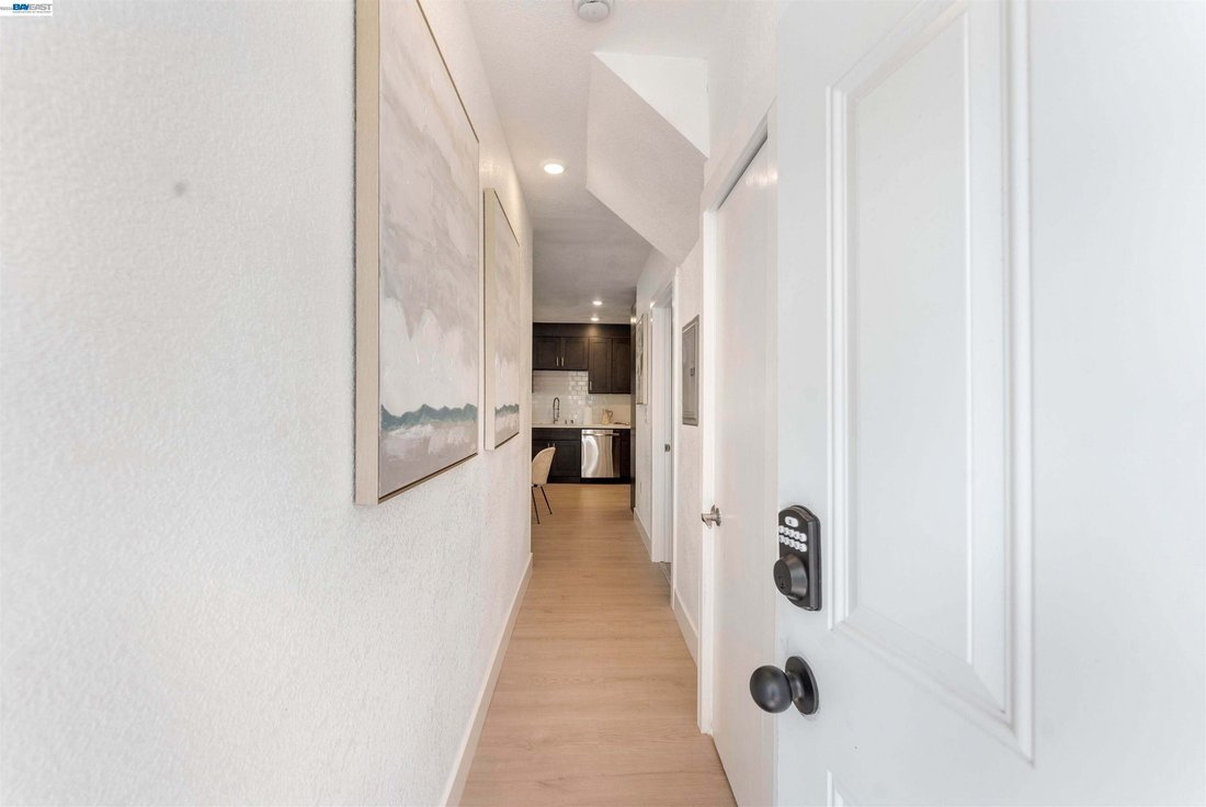 House in Berkeley, California, United States 4 - 18646109