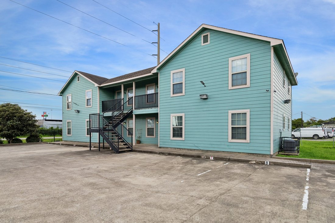 House in Baytown, Texas, United States 3 - 18648616
