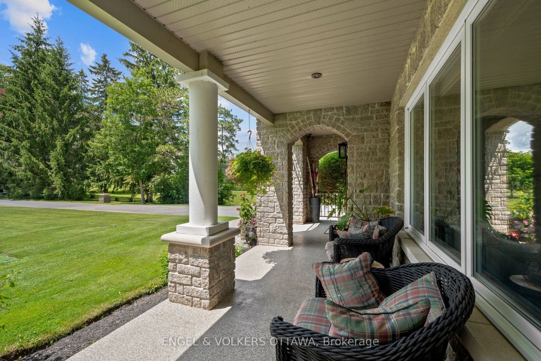 House in Ottawa, Ontario, Canada 3 - 18643343