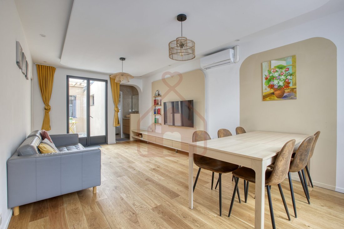 House in Villejuif, Ile-de-France, France 2 - 18648576