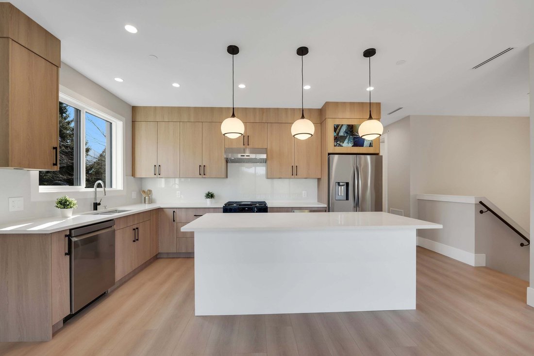 Condo in Squamish, British Columbia, Canada 2 - 18642811