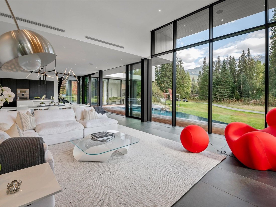 House in Whistler, British Columbia, Canada 4 - 18643136