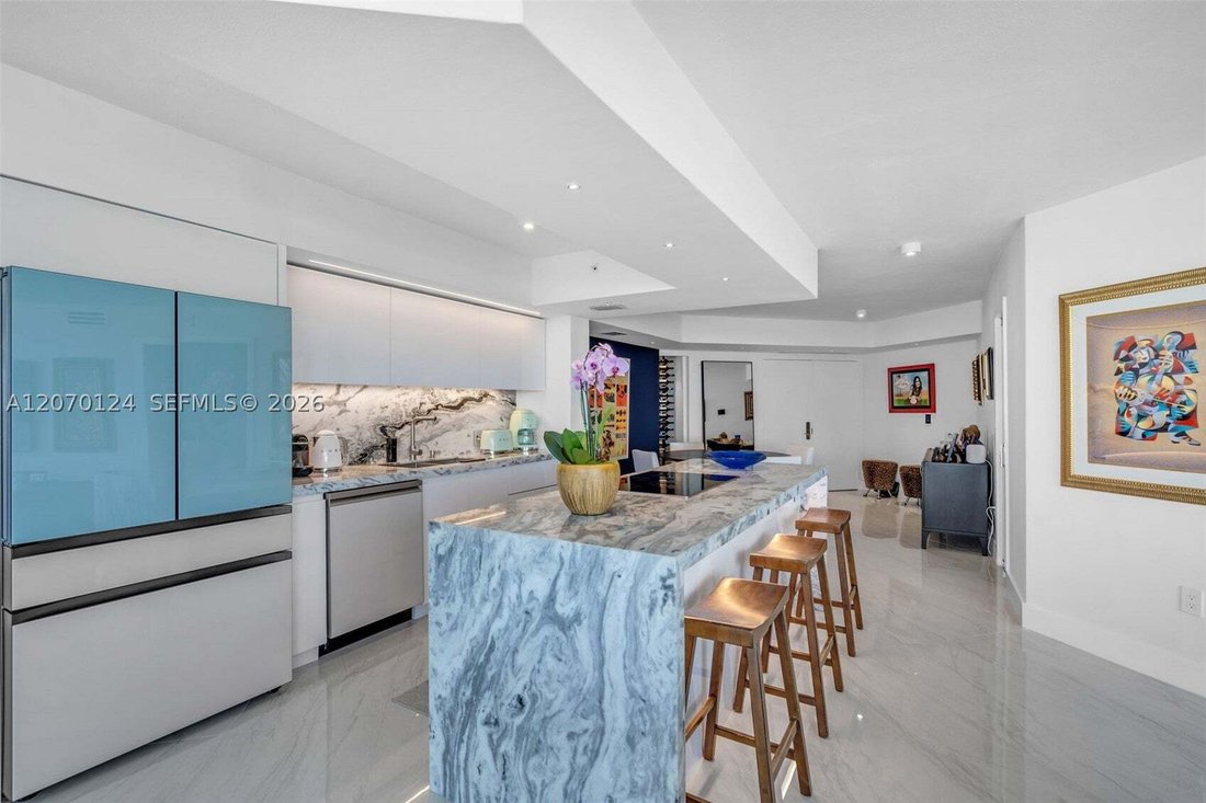 Condo in Miami Beach, Florida, United States 5 - 18646151
