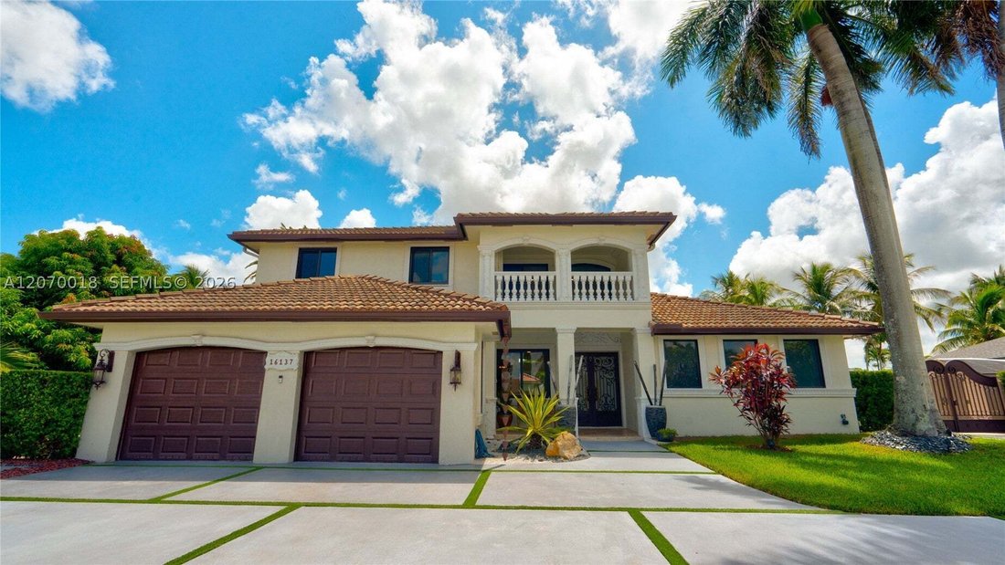House in Miami, Florida, United States 5 - 18646090