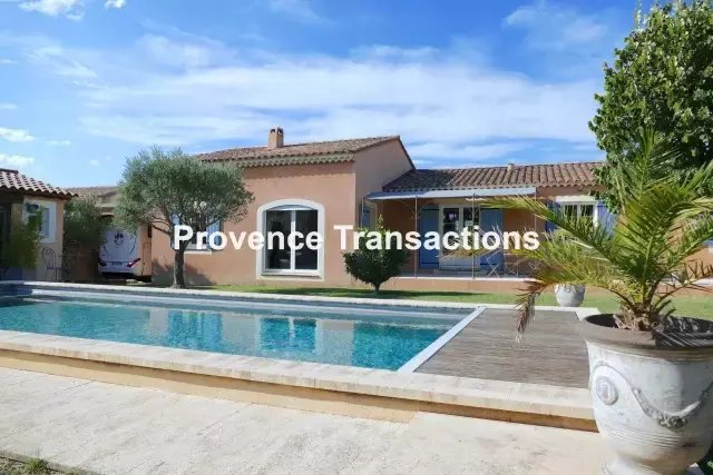 House in Vacqueyras, Provence-Alpes-Côte d'Azur, France 1 - 16286473
