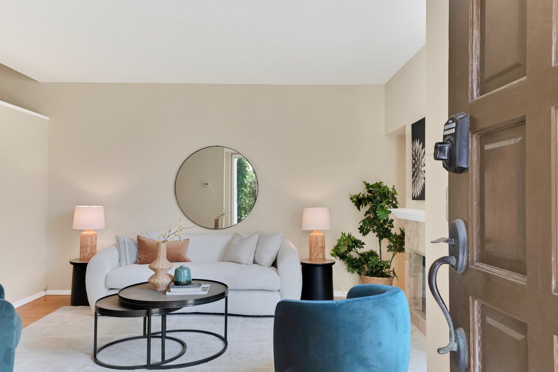 Townhouse in Los Angeles, California, United States 5 - 18648496