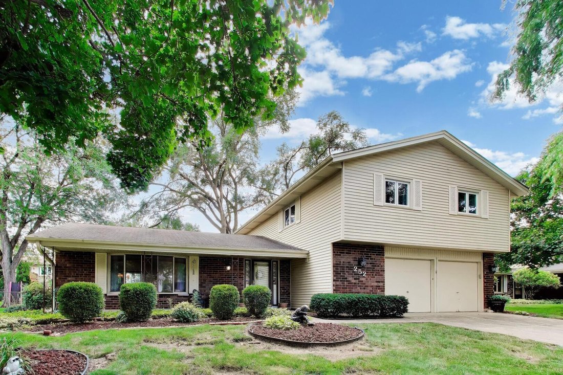 House in Bloomingdale, Illinois, United States 2 - 18646701