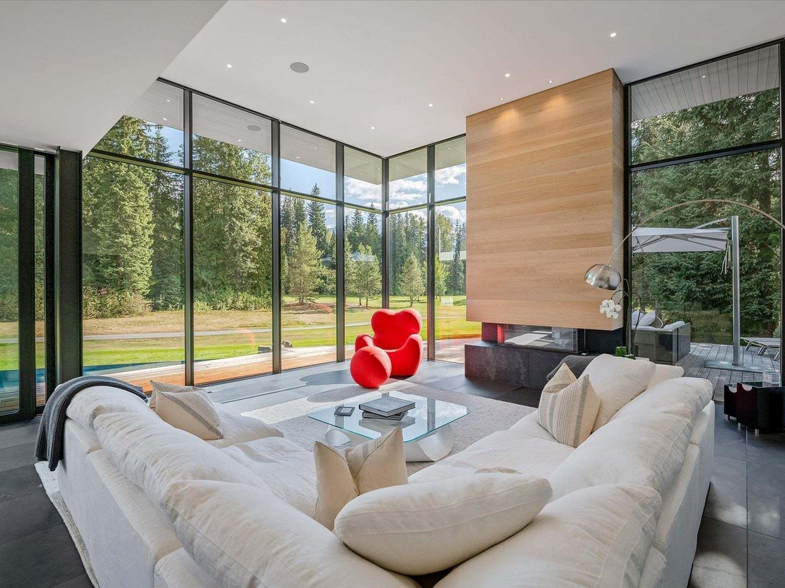 House in Whistler, British Columbia, Canada 2 - 18643136