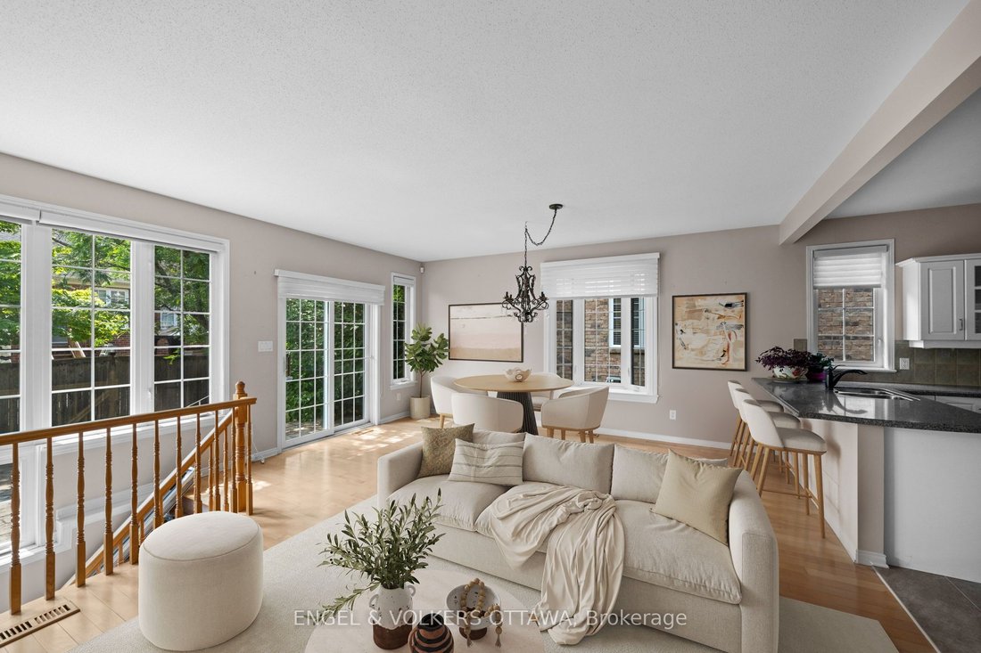 Townhouse in Ottawa, Ontario, Canada 4 - 18643558