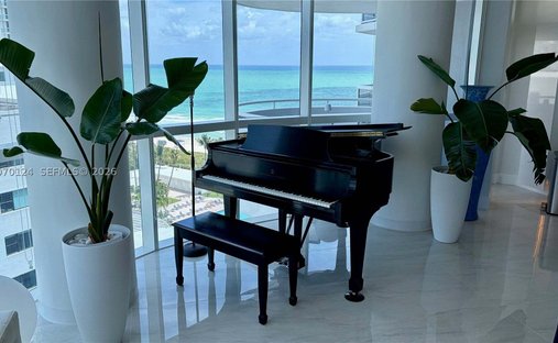 Condo in Miami Beach, Florida, United States 1