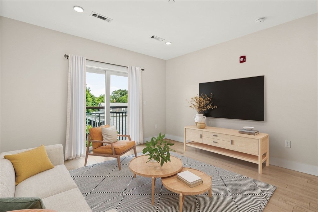 Condo in Cambridge, Massachusetts, United States 3 - 18643921